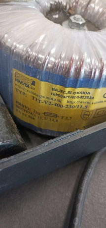 predam-zdroj-jednosmerne-napatie-115v-34a-big-1