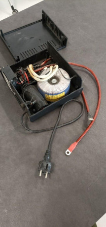 predam-zdroj-jednosmerne-napatie-115v-34a-big-0