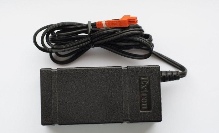 napajaci-adapter-zdroj-12v-1a-big-0