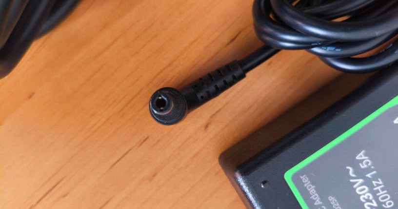 napajaci-adapter-greencell-19v65w-pre-toshiba-notebooky-big-2
