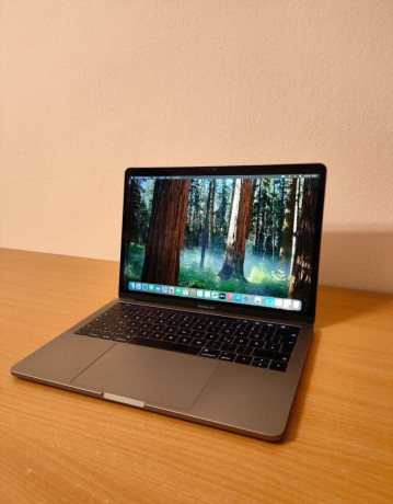macbook-pro-133-2020-i5-8gb-256gb-ssd-big-2