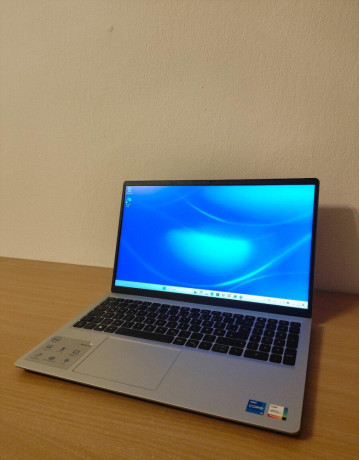 dell-inspiron-15-3520-i5-16gb-1tb-ssd-big-2
