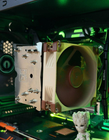 herny-pc-intel-i7-8700k-gtx-1070-ti-8gb-16gb-ram-z37-big-4