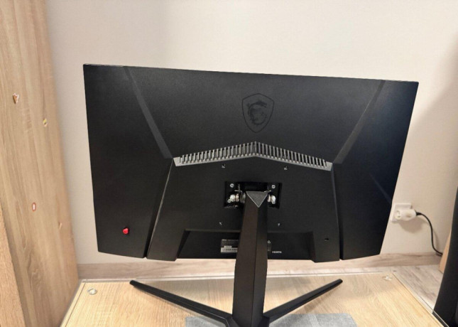 msi-g24c4-144hz-1080p-big-1