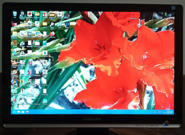 2022-lcd-monitory-big-3