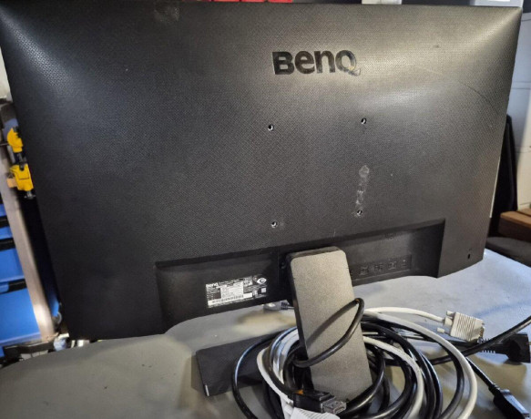 benq-gw2480-t-24-full-hd-ips-big-1