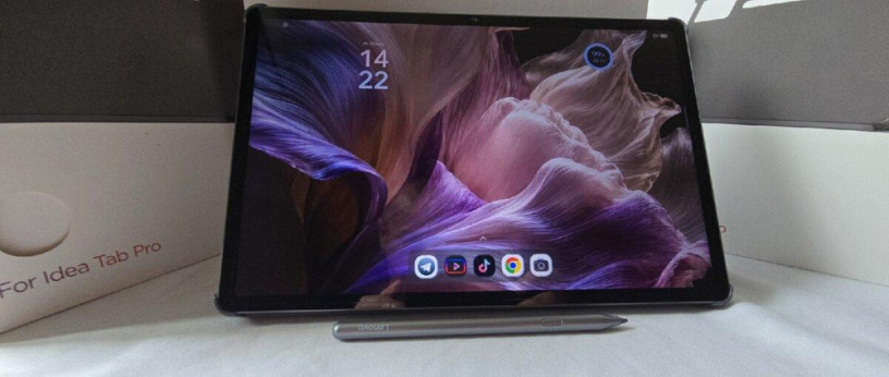 lenovo-idea-tab-pro-8256gb-with-tab-pen-plus-big-1