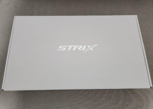 asus-rog-strix-rtx-3080-10gb-oc-lhr-white-edition-big-1