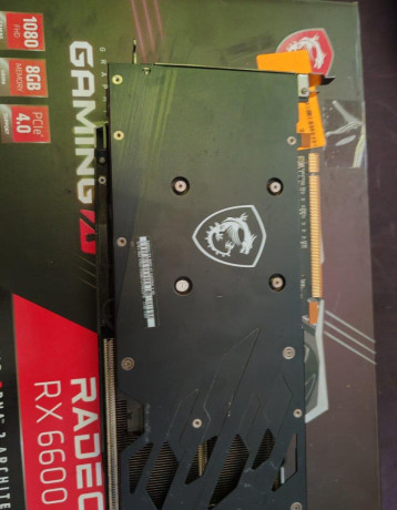 predamvymenim-amd-radeon-rx6600xt-big-1