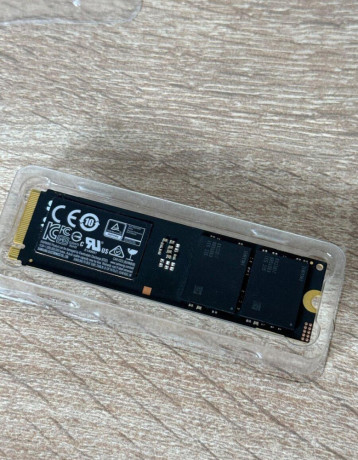 samsung-ssd-9100-pro-8tb-m2-big-1