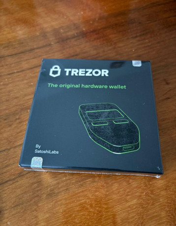 hardverova-penazenka-trezor-big-0