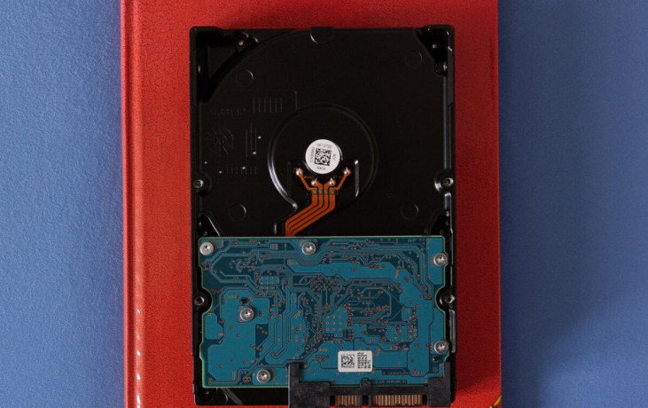 pevny-disk-hdd-35-toshibahitachi-p300-2tb-7200rpm-big-3