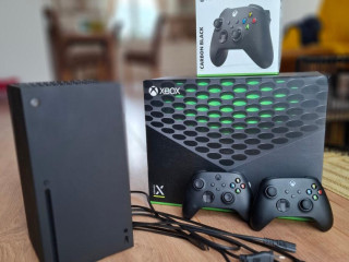 xbox-series-x-1tb-ssd-carbon-black-1ks-ovladac-gratis