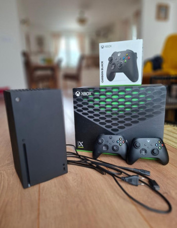 xbox-series-x-1tb-ssd-carbon-black-1ks-ovladac-gratis-big-0