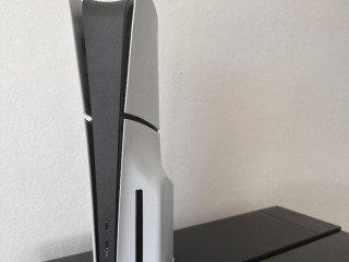 playstation-5-slim-1tb-v-zaruke