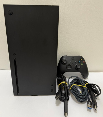 xbox-series-x-1tb-v-zaruke-big-0