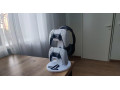 stojan-na-ovladace-ps5-sluchadla-small-0