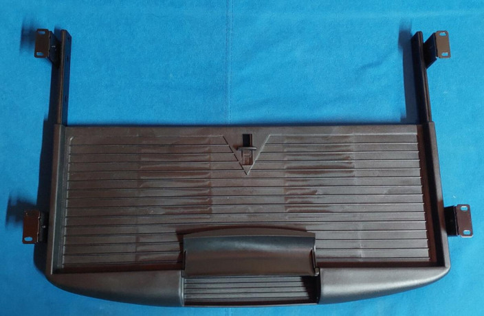 predam-novy-vysuv-pod-klavesnicu-big-1