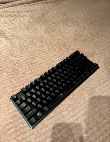 hyperx-alloy-fps-pro-mechanicka-tkl-klavesnica-big-1