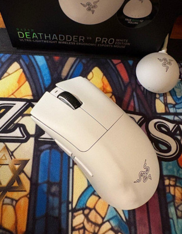 razer-deathadder-v4-pro-big-2