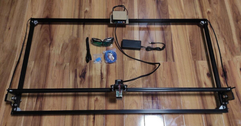 laserovy-gravirovaci-stroj-108x48cm-2500mw-big-0