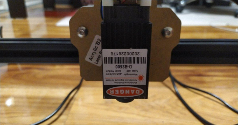 laserovy-gravirovaci-stroj-52x52cm-2500mw-big-3