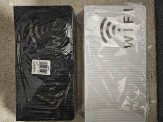 box-stojan-na-stenu-pre-wi-fi-router