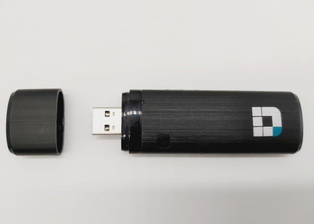 usb-wifi-adapter-d-link-dwa-182-ac1200-big-1