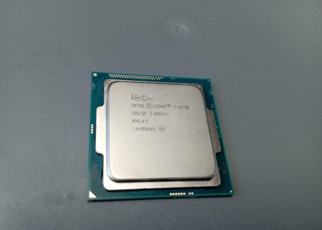 intel-a-amd-cpu-socket-lga1366-a-ine-big-2