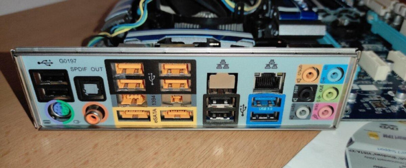 gigabyte-p55a-ud4-intel-core-i5-760-8gbram-big-1