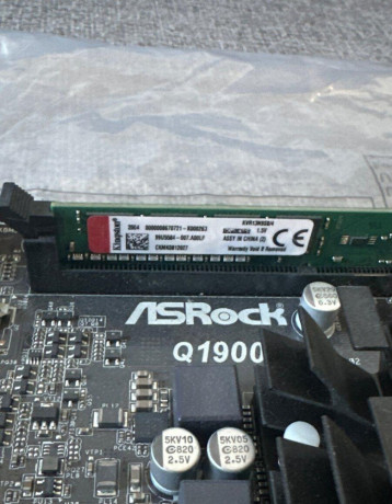 asrock-q1900m-big-1