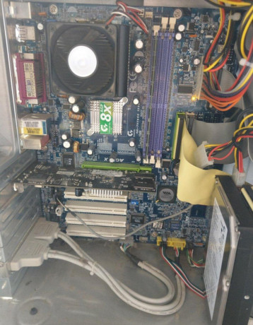 gigabyte-k7-triton-series-ga-7vaxp-a-zakladna-doska-big-1