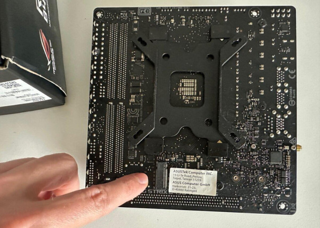 asus-rog-strix-b450-i-gaming-big-3