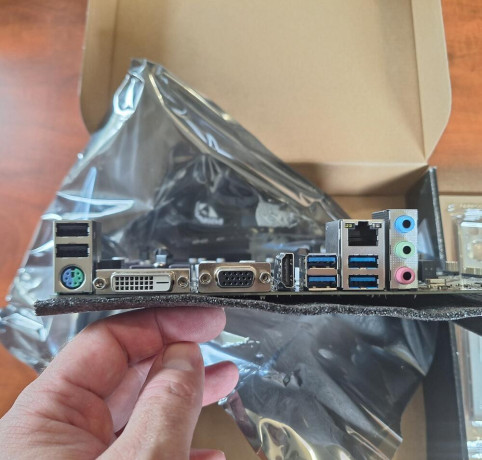 asrock-b450m-hdv-r40-amd-am4-ddr4-nefunkcna-big-3