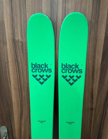 skialpove-lyze-black-crows-navis-freebird-1791-big-1