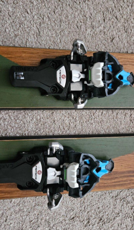 forest-skis-lotor-183-alpinfritschi-tecton-13-big-1