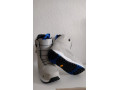 nove-burton-photon-snowboard-boty-uk10eu44-small-1