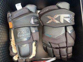 rukavice-ccm-tacks-xr-ghost