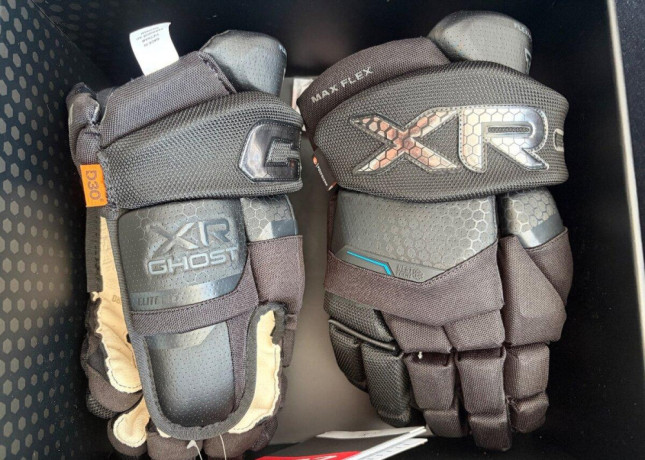 rukavice-ccm-tacks-xr-ghost-big-0