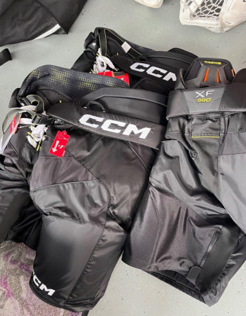 nohavice-ccm-tacks-xf-pro-big-4