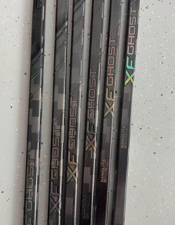 hokejka-ccm-tacks-xf-ghost-big-0