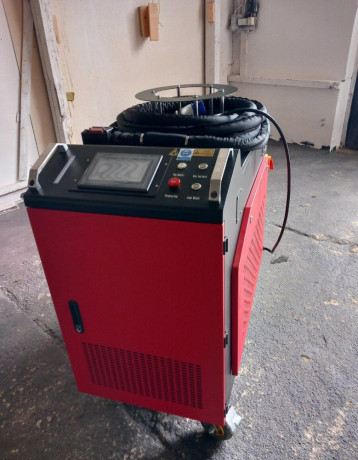 2000w-cv-cistiaci-laserovy-stroj-big-0