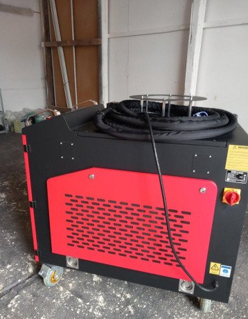 2000w-cv-cistiaci-laserovy-stroj-big-1