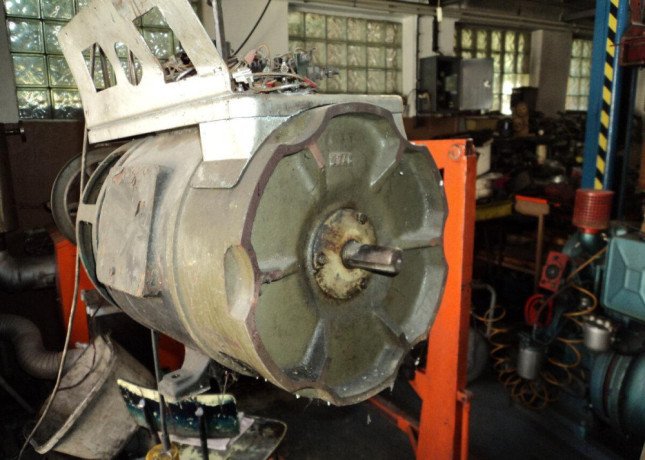 generator-big-2