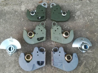 predam-hak-rychloupinak-do-ramien-hydrauliky-trojbodu-cbm