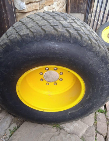 kolesa-na-john-deeremakotraktor-big-0