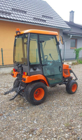 predam-traktor-kubota-bx2350-big-2