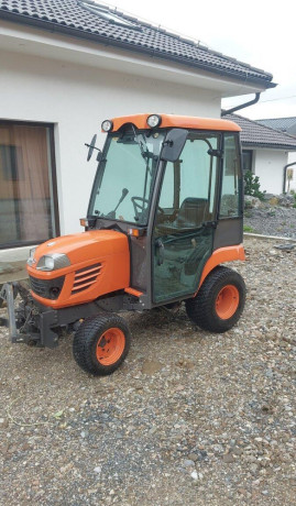 predam-traktor-kubota-bx2350-big-0