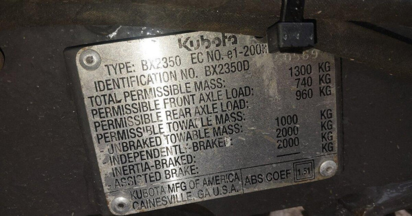 predam-traktor-kubota-bx2350-big-4