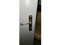 predam-interierove-dvere-60-biele-s-kluckou-a-klucom-small-2